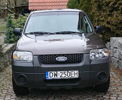 samochody osobowe Ford Escape cena 12100 przebieg: 210000, rok produkcji 2006 z Wrocław